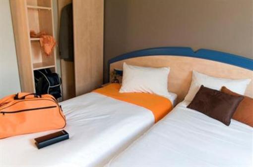 фото отеля Hotel Akena La Louviere