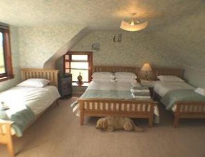 фото отеля Kilmore Lodge Dalrymple