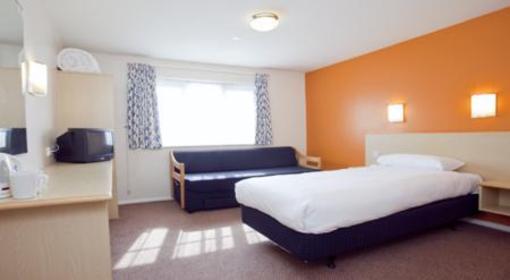 фото отеля Travelodge Colchester Feering