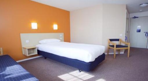 фото отеля Travelodge Colchester Feering