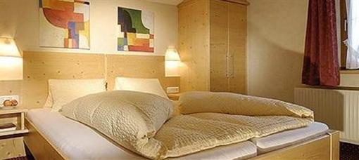 фото отеля Hotel Garni Alpina