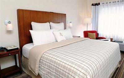 фото отеля Four Points Hotel Cambridge City