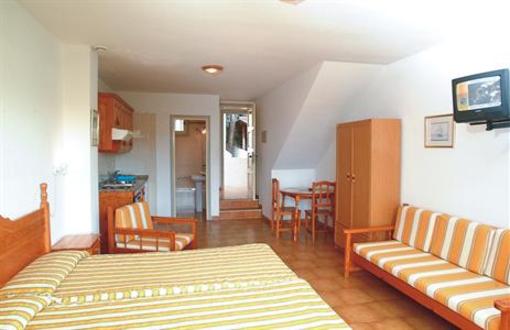 фото отеля Apartamentos Charco del Conde