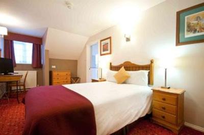 фото отеля Innkeeper's Lodge Aylesbury South Weston Turville