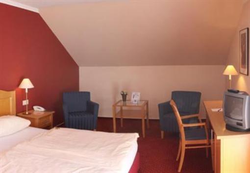 фото отеля Hotel Zur Post Waldbreitbach