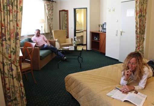 фото отеля Hotel Zur Post Waldbreitbach