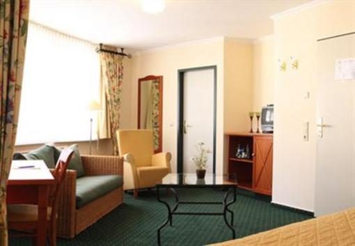 фото отеля Hotel Zur Post Waldbreitbach