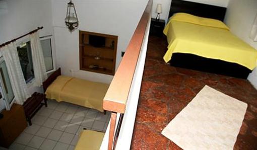 фото отеля Rozalia's Sivota Rooms & Apts