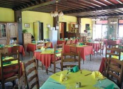 фото отеля Hotel Restaurant Du Lac Marcilly-sur-Tille