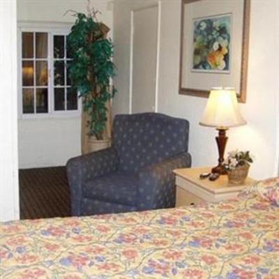 фото отеля Stockton Travelers Motel
