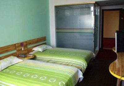 фото отеля Golden Lion 100 Supermarket Hotel