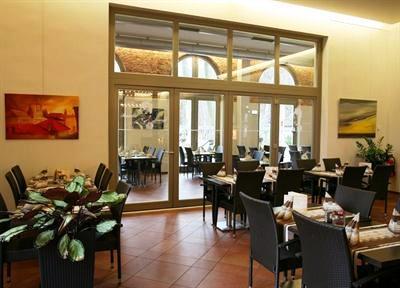 фото отеля Waldhotel Graal-Muritz