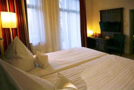 фото отеля Waldhotel Graal-Muritz