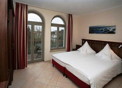 фото отеля Waldhotel Graal-Muritz