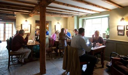 фото отеля The Ebrington Arms Inn Chipping Campden