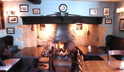 фото отеля The Ebrington Arms Inn Chipping Campden