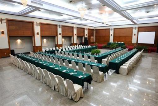 фото отеля Golden Hotel Makassar