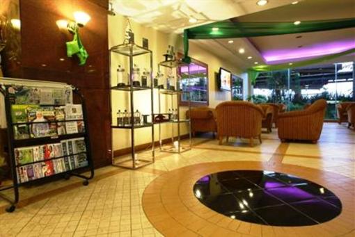 фото отеля Golden Hotel Makassar