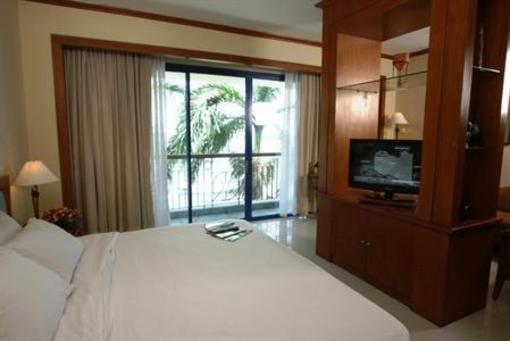 фото отеля Golden Hotel Makassar