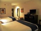 фото отеля Holiday Inn Express Hotel & Suites Overland Park