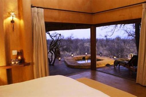фото отеля Rhulani Safari Lodge