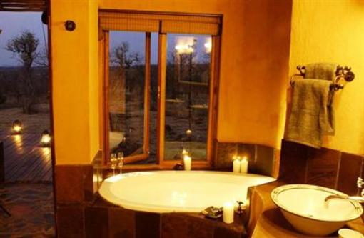 фото отеля Rhulani Safari Lodge