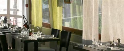 фото отеля Le Boatel Hotel Arles