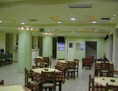 фото отеля Tzevenos Apartments