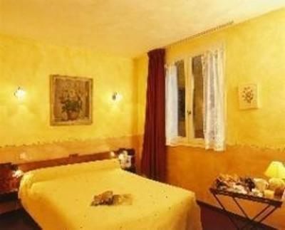 фото отеля Hotel Du Parc Cavaillon