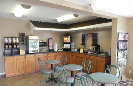 фото отеля Relax Inn Kuttawa / Eddyville