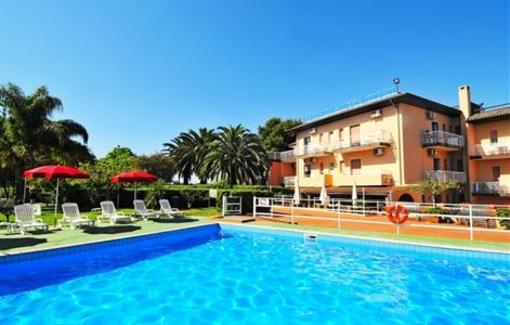 фото отеля Villa Giardini Apartments Giardini Naxos