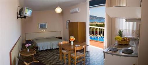 фото отеля Villa Giardini Apartments Giardini Naxos