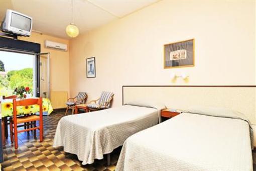 фото отеля Villa Giardini Apartments Giardini Naxos