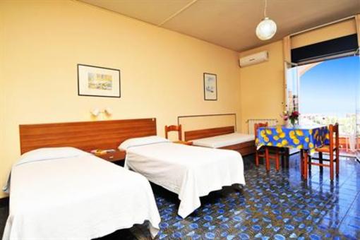 фото отеля Villa Giardini Apartments Giardini Naxos