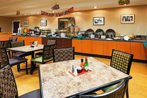 фото отеля Holiday Inn Hotel & Suites Marketplace