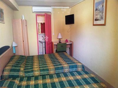 фото отеля Hotel Royal Colombes