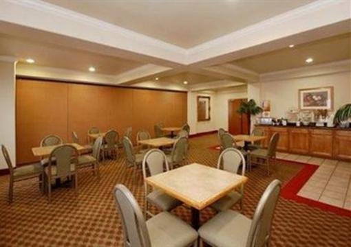 фото отеля Sleep Inn & Suites Hewitt