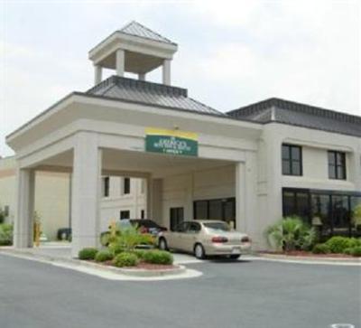 фото отеля Rodeway Inn & Suites Macon