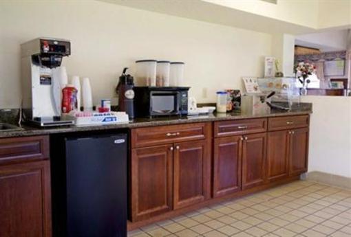 фото отеля Americas Best Value Inn Selma