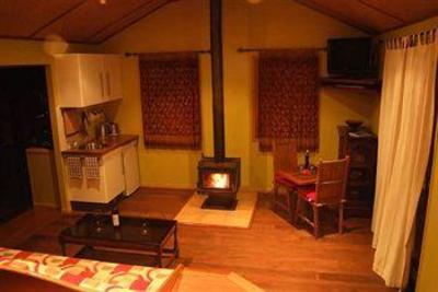 фото отеля Witches Falls Cottages