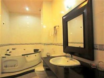 фото отеля Vien Dong 2 Hotel - Phu My Hung
