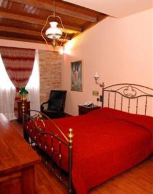 фото отеля Alfa Hotel Piraeus