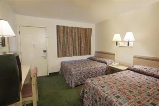 фото отеля Travel Inn Motel Sharonville
