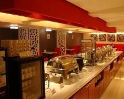 фото отеля Jinjiang Inn Yantai Nanda St