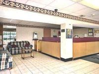 Super 8 Fredericksburg North