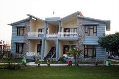 фото отеля Corbett Gateway Resort Ramnagar