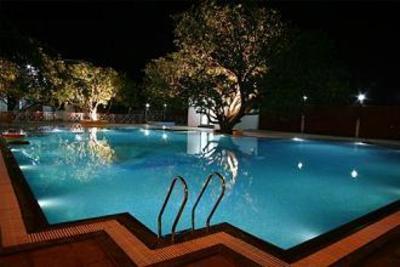 фото отеля Corbett Gateway Resort Ramnagar