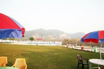 фото отеля Corbett Gateway Resort Ramnagar
