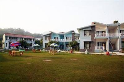 фото отеля Corbett Gateway Resort Ramnagar
