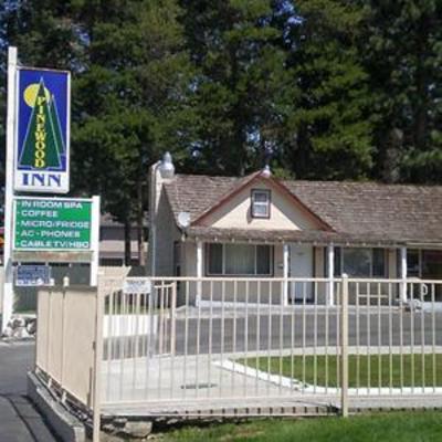 фото отеля Pinewood Inn